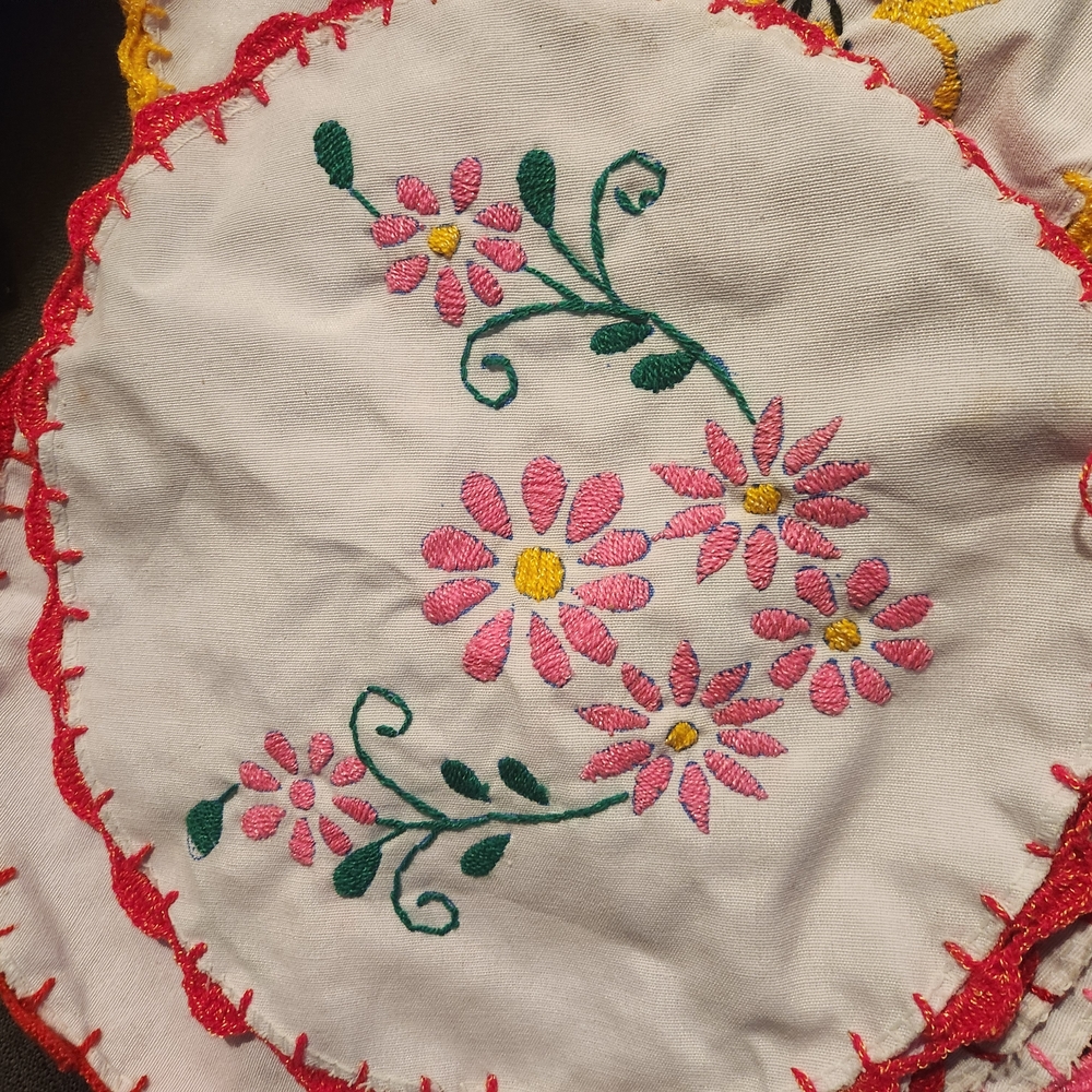 Floral Embroidered Tortilleros